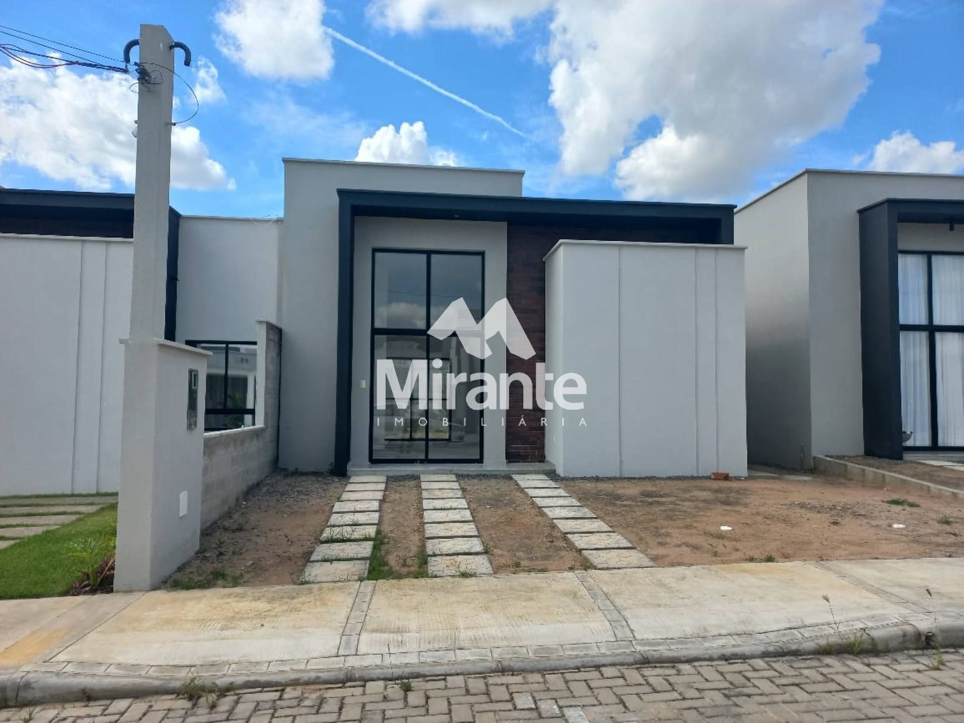 Casa de Condomínio Para Vender com 2 quartos sendo 1 suíte no bairro Chaparral em Feira De Santana