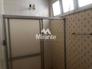 Casa Para Alugar com 3 quartos sendo 1 suíte no bairro Santa Mônica em Feira De Santana