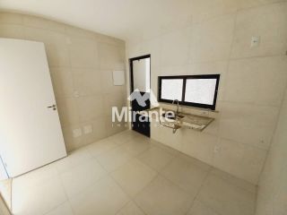 Casa de Condomínio Para Vender com 4 quartos 1 suítes no bairro Sim em Feira De Santana