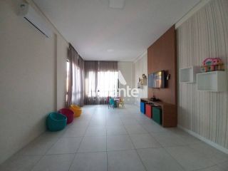 Casa de Condomínio Para Vender com 4 quartos 1 suítes no bairro Sim em Feira De Santana