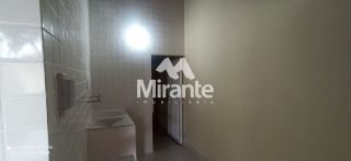 Casa Para Alugar com 4 quartos sendo 3 suítes no bairro Santa Mônica em Feira De Santana