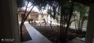 Casa Para Alugar com 4 quartos sendo 3 suítes no bairro Santa Mônica em Feira De Santana
