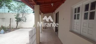 Casa Para Alugar com 4 quartos sendo 3 suítes no bairro Santa Mônica em Feira De Santana