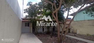 Casa Para Alugar com 4 quartos sendo 3 suítes no bairro Santa Mônica em Feira De Santana