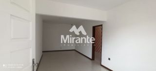 Casa Para Alugar com 4 quartos sendo 3 suítes no bairro Santa Mônica em Feira De Santana