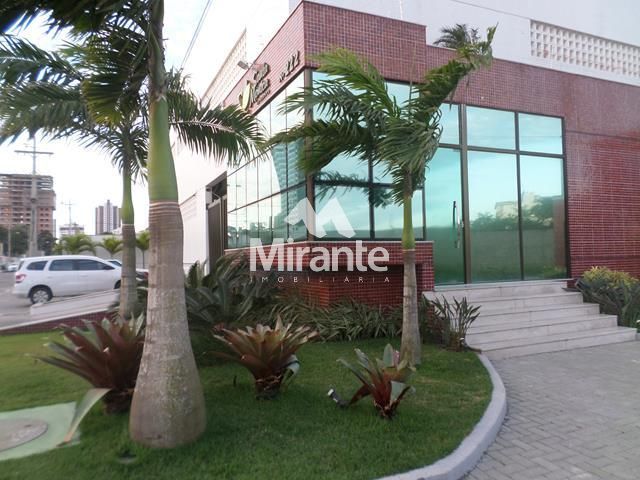 Apartamento Para Alugar com 3 quartos sendo 2 suítes no bairro Santa Mônica em Feira De Santana