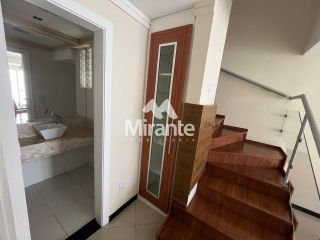 Casa Para Alugar com 3 quartos sendo 1 suíte no bairro Brasília em Feira De Santana