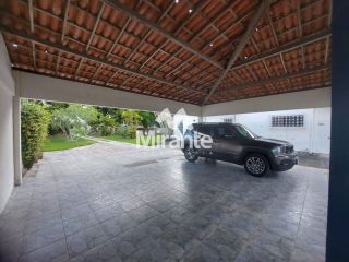 Casa Para Alugar com 4 quartos sendo 3 suítes no bairro Tomba em Feira De Santana