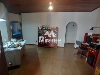 Casa Para Alugar com 4 quartos sendo 3 suítes no bairro Tomba em Feira De Santana