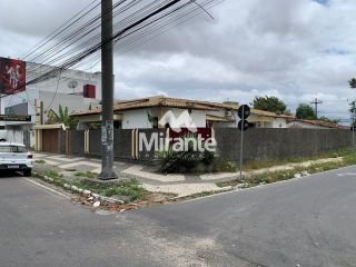 Casa Para Alugar com 3 quartos sendo 1 suíte no bairro Parque Getúlio Vargas em Feira De Santana