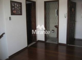 Casa Para Alugar com 6 quartos sendo 2 suítes no bairro Santa Mônica em Feira De Santana