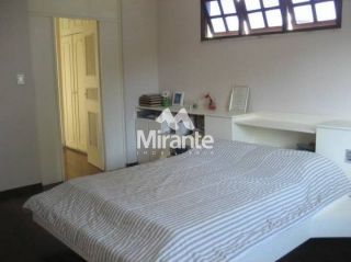 Casa Para Alugar com 6 quartos sendo 2 suítes no bairro Santa Mônica em Feira De Santana