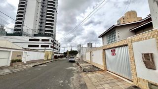 Casa Para Vender com 4 quartos sendo 4 suítes no bairro Santa Mônica em Feira De Santana