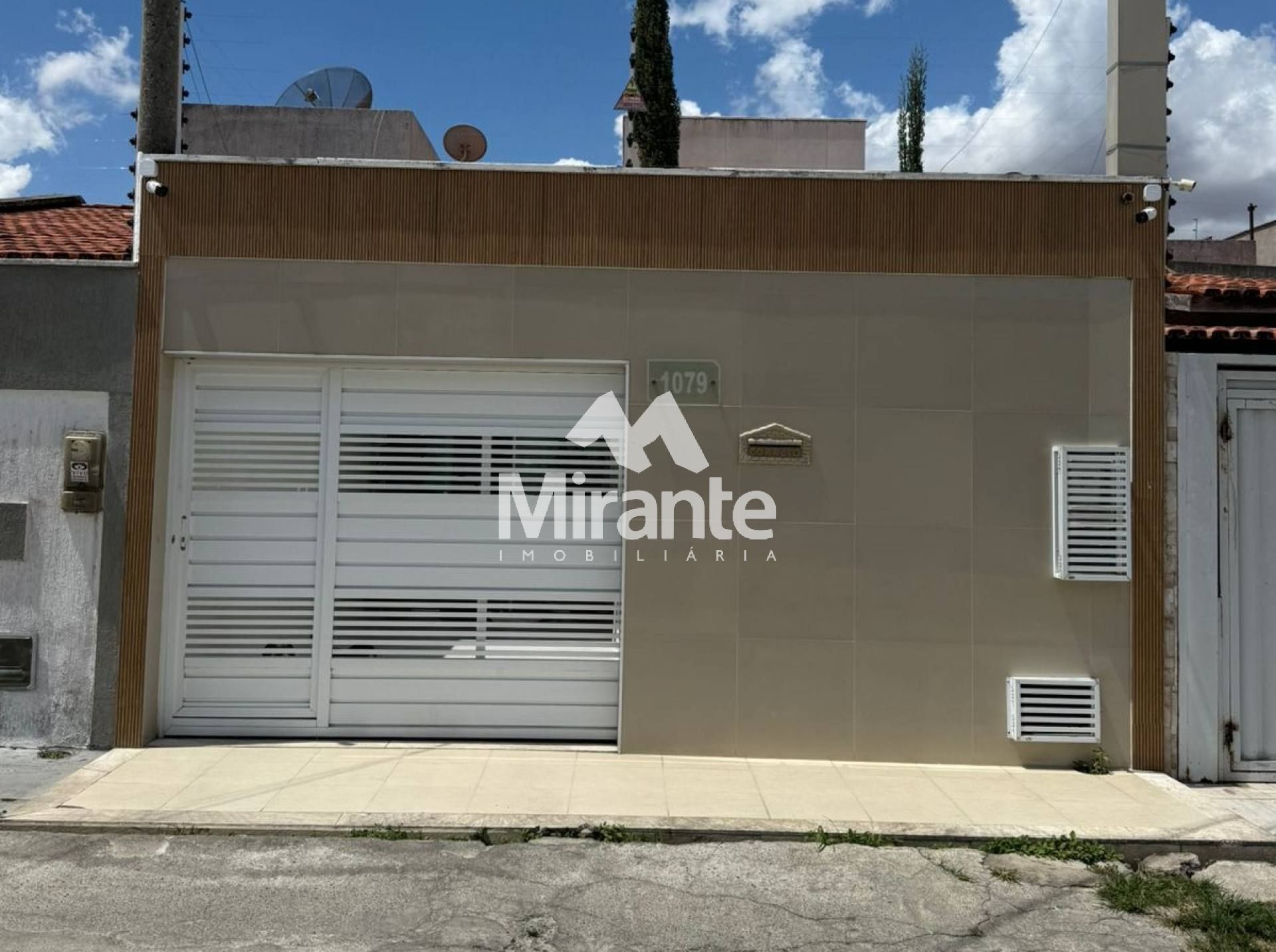 Casa Para Vender com 2 quartos sendo 1 suíte no bairro Mangabeira em Feira De Santana