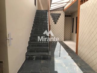Casa Para Alugar 2 suítes no bairro Santa Mônica em Feira De Santana