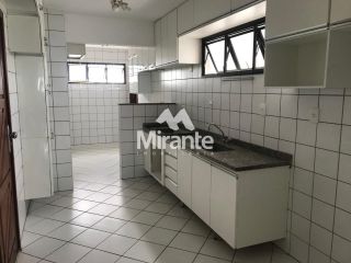 Apartamento Para Alugar com 3 quartos sendo 1 suíte no bairro Ponto Central em Feira De Santana