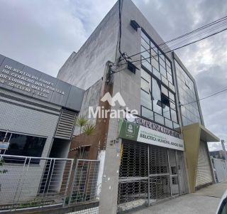 Prédio / Edifício Inteiro Comercial Para Alugar no bairro Centro em Feira De Santana