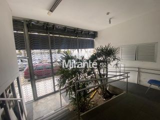 Prédio / Edifício Inteiro Comercial Para Alugar no bairro Centro em Feira De Santana