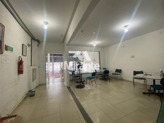 Prédio / Edifício Inteiro Comercial Para Alugar no bairro Centro em Feira De Santana