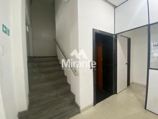 Prédio / Edifício Inteiro Comercial Para Alugar no bairro Centro em Feira De Santana