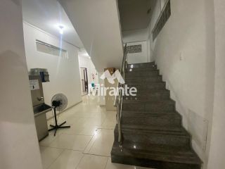 Prédio / Edifício Inteiro Comercial Para Alugar no bairro Centro em Feira De Santana