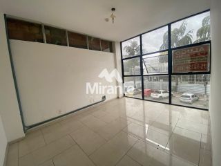 Prédio / Edifício Inteiro Comercial Para Alugar no bairro Centro em Feira De Santana