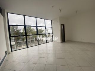 Prédio / Edifício Inteiro Comercial Para Alugar no bairro Centro em Feira De Santana