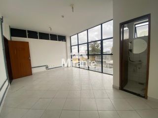 Prédio / Edifício Inteiro Comercial Para Alugar no bairro Centro em Feira De Santana