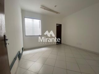 Prédio / Edifício Inteiro Comercial Para Alugar no bairro Centro em Feira De Santana