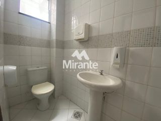 Prédio / Edifício Inteiro Comercial Para Alugar no bairro Centro em Feira De Santana