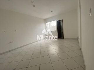 Prédio / Edifício Inteiro Comercial Para Alugar no bairro Centro em Feira De Santana