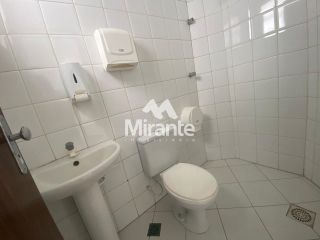 Prédio / Edifício Inteiro Comercial Para Alugar no bairro Centro em Feira De Santana