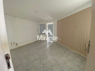 Casa Para Alugar no bairro Centro Industrial Subaé em Feira De Santana