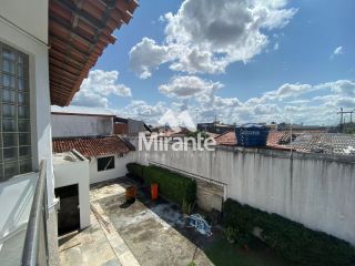 Casa Para Alugar no bairro Centro Industrial Subaé em Feira De Santana