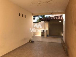 Casa Para Alugar com 3 quartos sendo 1 suíte no bairro Sim em Feira De Santana