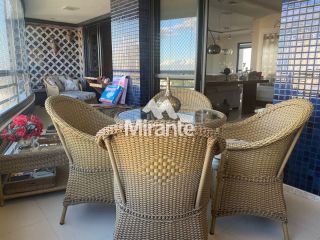 Apartamento Para Alugar com 4 quartos sendo 4 suítes no bairro Santa Mônica em Feira De Santana