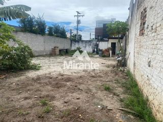 Lote / Terreno de Bairro Para Alugar no bairro Santa Mônica em Feira De Santana