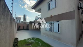 Casa Para Alugar com 4 quartos sendo 3 suítes no bairro Santa Mônica em Feira De Santana