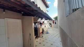 Casa Para Alugar com 4 quartos sendo 3 suítes no bairro Santa Mônica em Feira De Santana