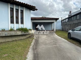 Casa Para Alugar com 4 quartos sendo 2 suítes no bairro Ponto Central em Feira De Santana