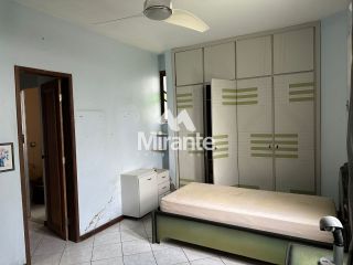 Casa Para Alugar com 4 quartos sendo 2 suítes no bairro Ponto Central em Feira De Santana