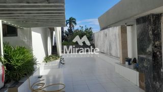 Casa Para Alugar com 4 quartos sendo 3 suítes no bairro Santa Mônica em Feira De Santana