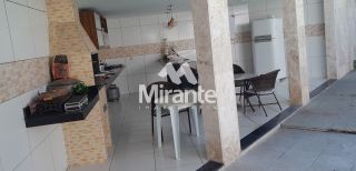 Casa Para Alugar com 4 quartos sendo 3 suítes no bairro Santa Mônica em Feira De Santana