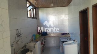 Casa Para Alugar com 4 quartos sendo 3 suítes no bairro Santa Mônica em Feira De Santana