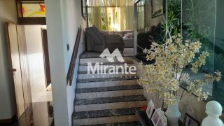 Casa Para Alugar com 4 quartos sendo 3 suítes no bairro Santa Mônica em Feira De Santana