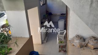 Casa Para Alugar com 4 quartos sendo 3 suítes no bairro Santa Mônica em Feira De Santana