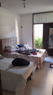 Casa Para Alugar com 4 quartos sendo 3 suítes no bairro Santa Mônica em Feira De Santana