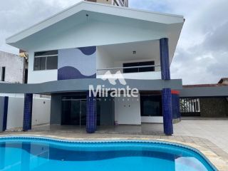 Casa Para Alugar com 4 quartos sendo 1 suíte no bairro Santa Mônica em Feira De Santana