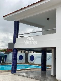 Casa Para Alugar com 4 quartos sendo 1 suíte no bairro Santa Mônica em Feira De Santana
