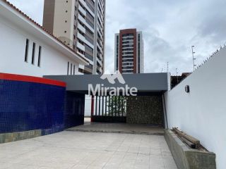 Casa Para Alugar com 4 quartos sendo 1 suíte no bairro Santa Mônica em Feira De Santana